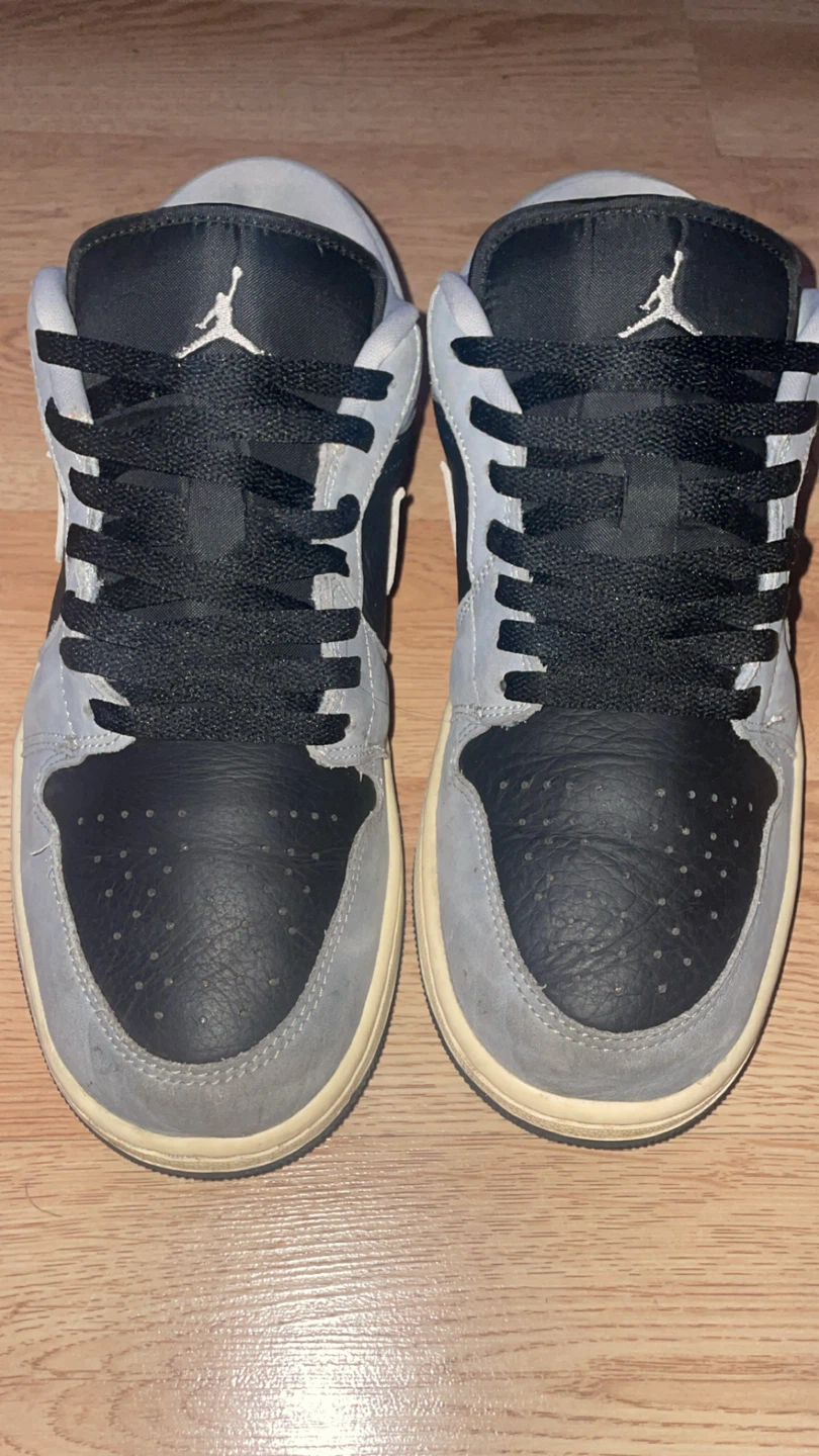 Size 9.5 men’s Jordan 1 20$ - photo 2