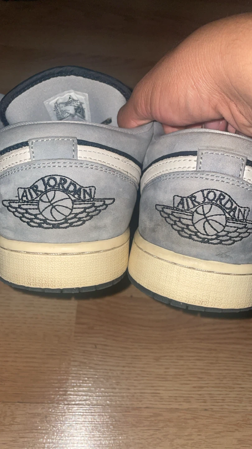 Size 9.5 men’s Jordan 1 20$ - photo 5