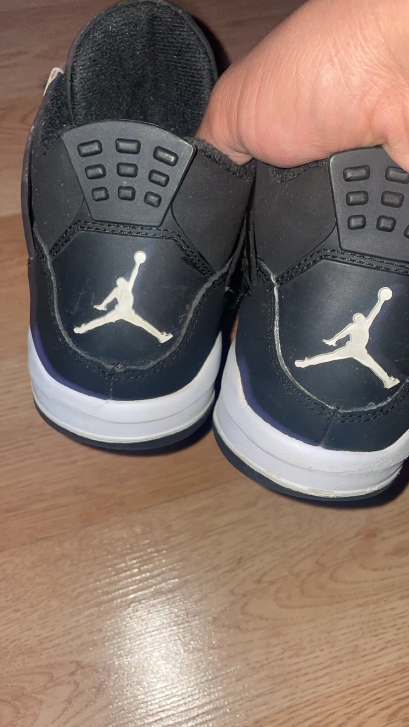 Size 2y Jordan 4 white thunder 20$ - photo 5