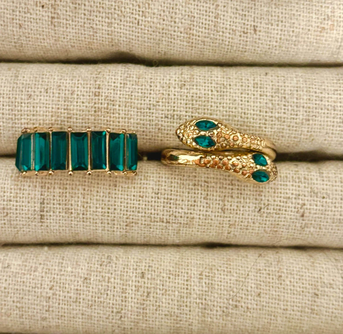 Set of Three Emerald-Tone Fashion Rings - photo 2