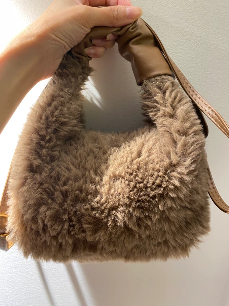 Brown furry handbag crossbody bag - photo 2