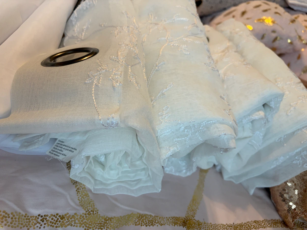 Set of grey striped and white embroidered curtains - photo 4