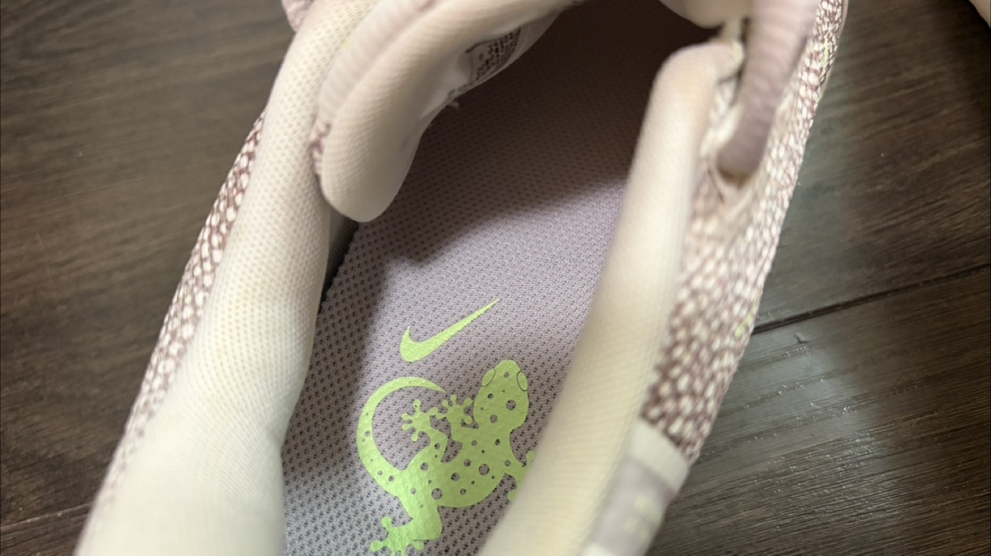 Nike Women's Shoes - Size 8.5 - photo 5