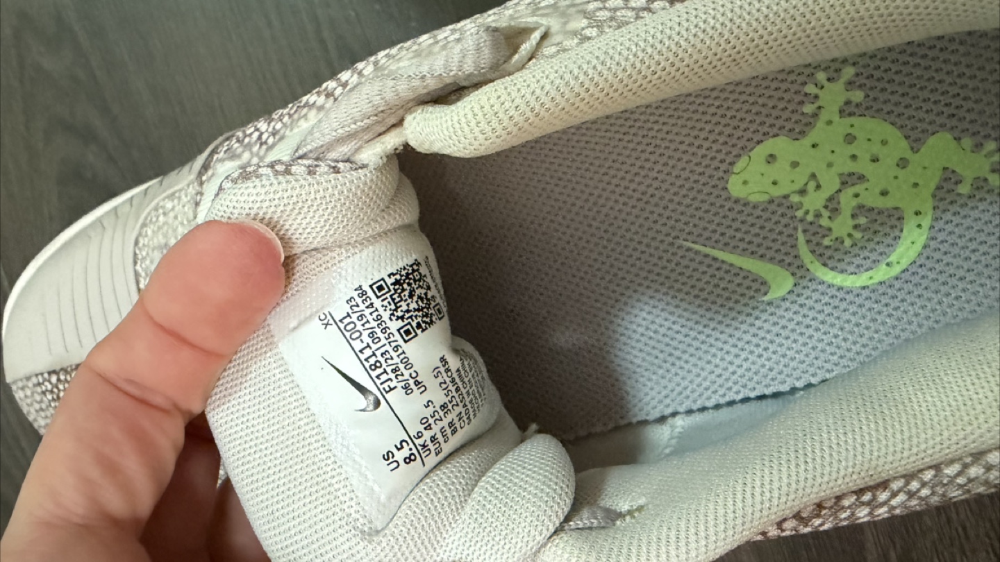 Nike Women's Shoes - Size 8.5 - photo 4