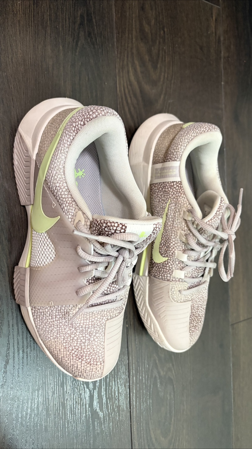Nike Women's Shoes - Size 8.5 - photo 3
