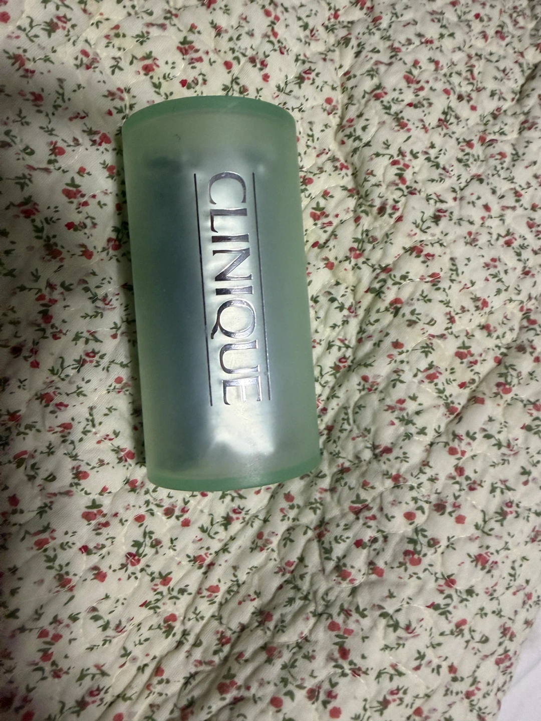 Clinique Case with Foil Wrapped soap - photo 2