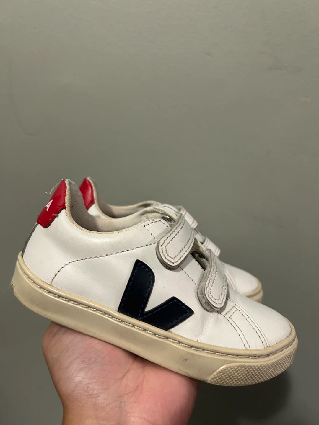 Kids Veja Sneakers White 9C runs small