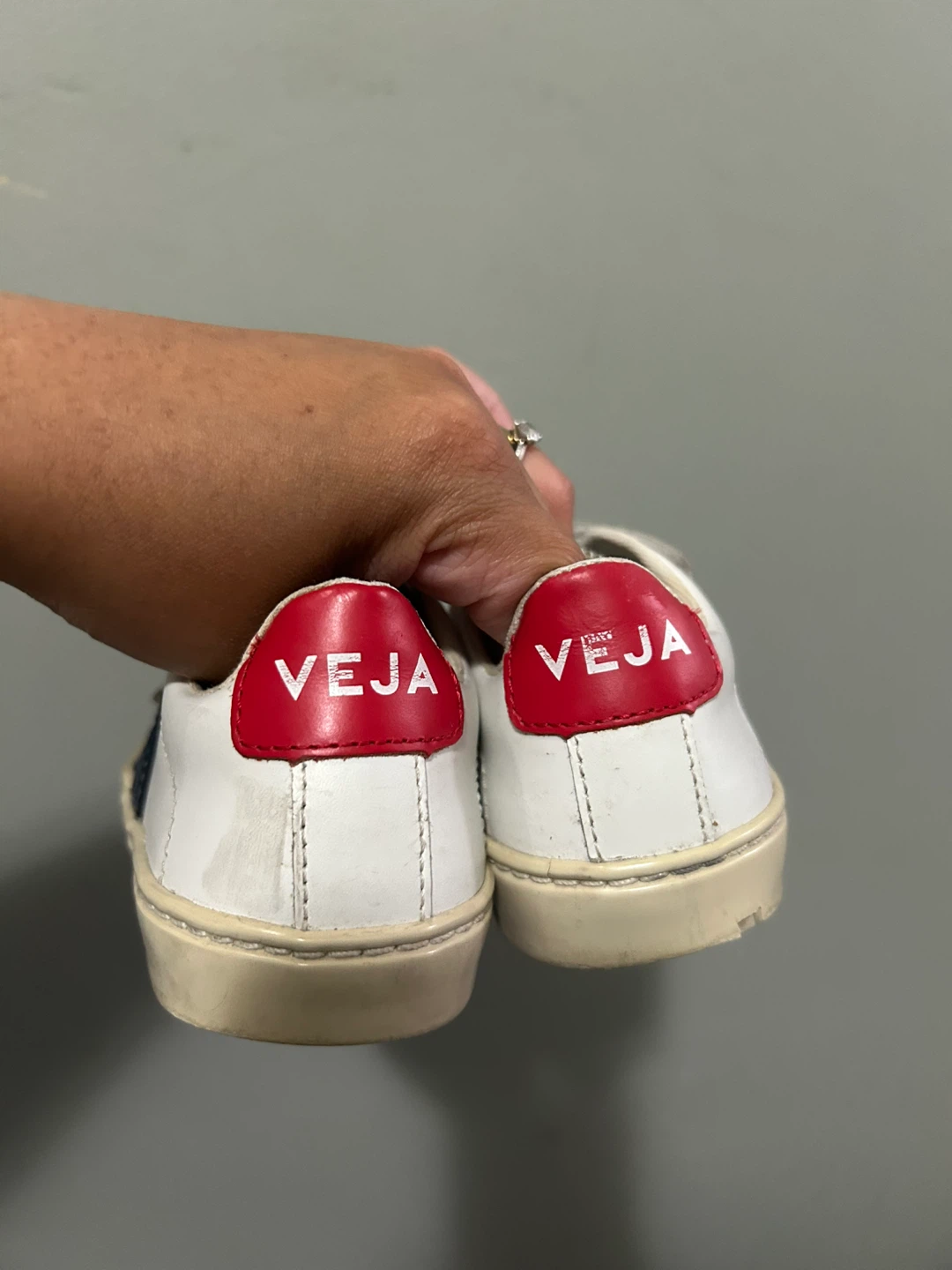 Kids Veja Sneakers White 9C runs small - photo 4