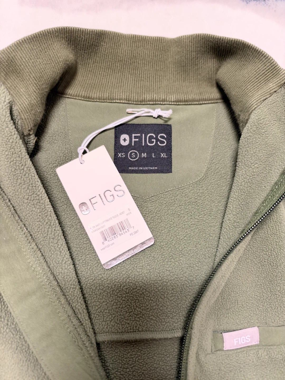 FIGS Moss Green On Shift Fleece Jacket Mens [SMALL] - photo 3