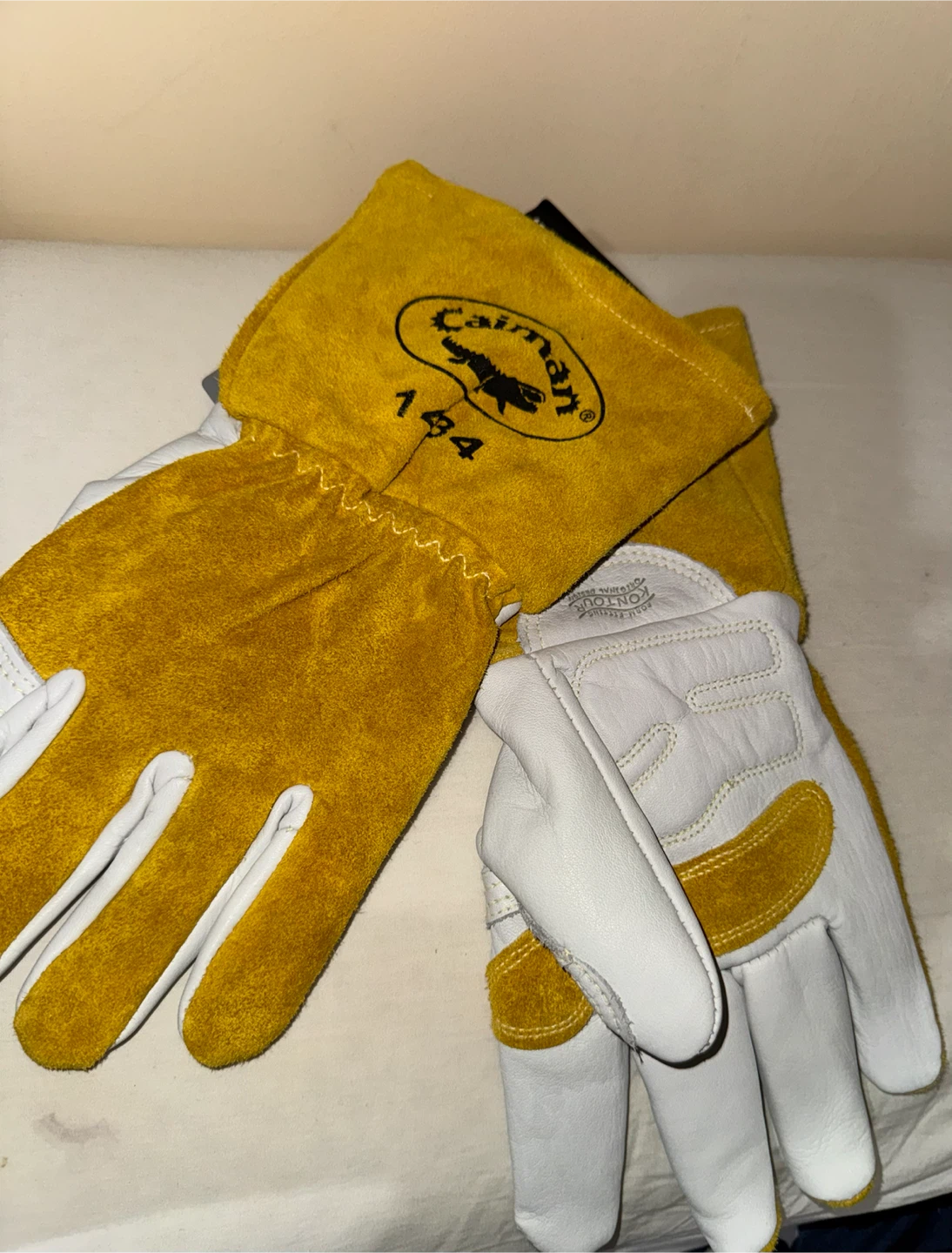 Caiman 1434-5 Welding Gloves Size L