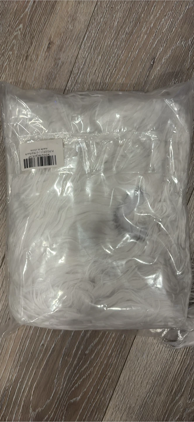 Brand new White Faux Fur Christmas Tree Skirt - photo 3
