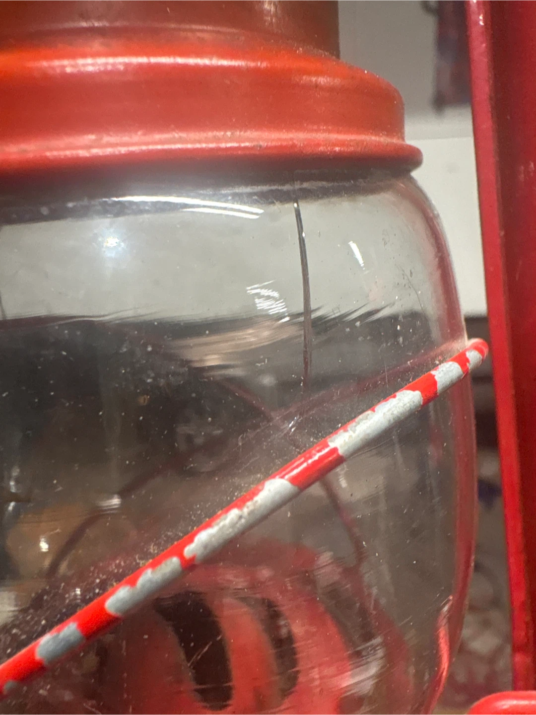 Vintage Globe Brand No. 303 Red Oil Lantern - photo 5