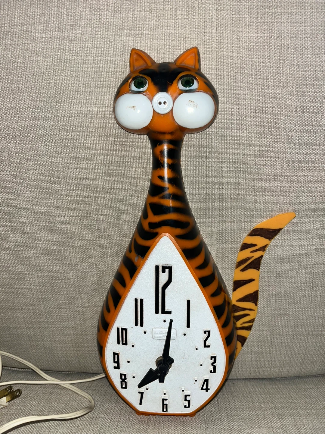 Vintage Spartus Orange Tabby Cat Wall Clock