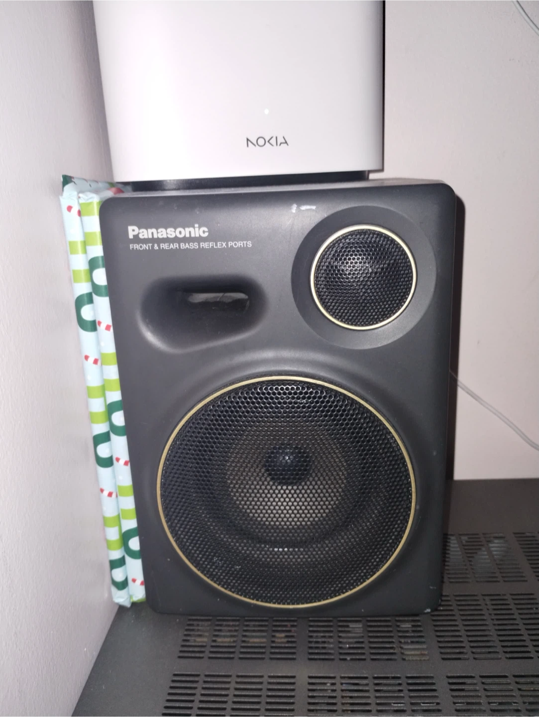 2 Panasonic Speaker with Bass Reflex Ports