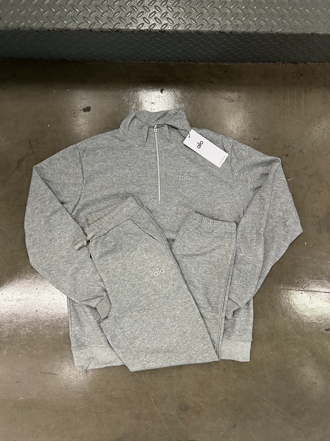 Alo Yoga Matching Set