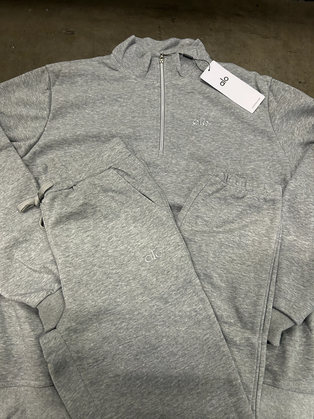 Alo Yoga Matching Set - photo 2