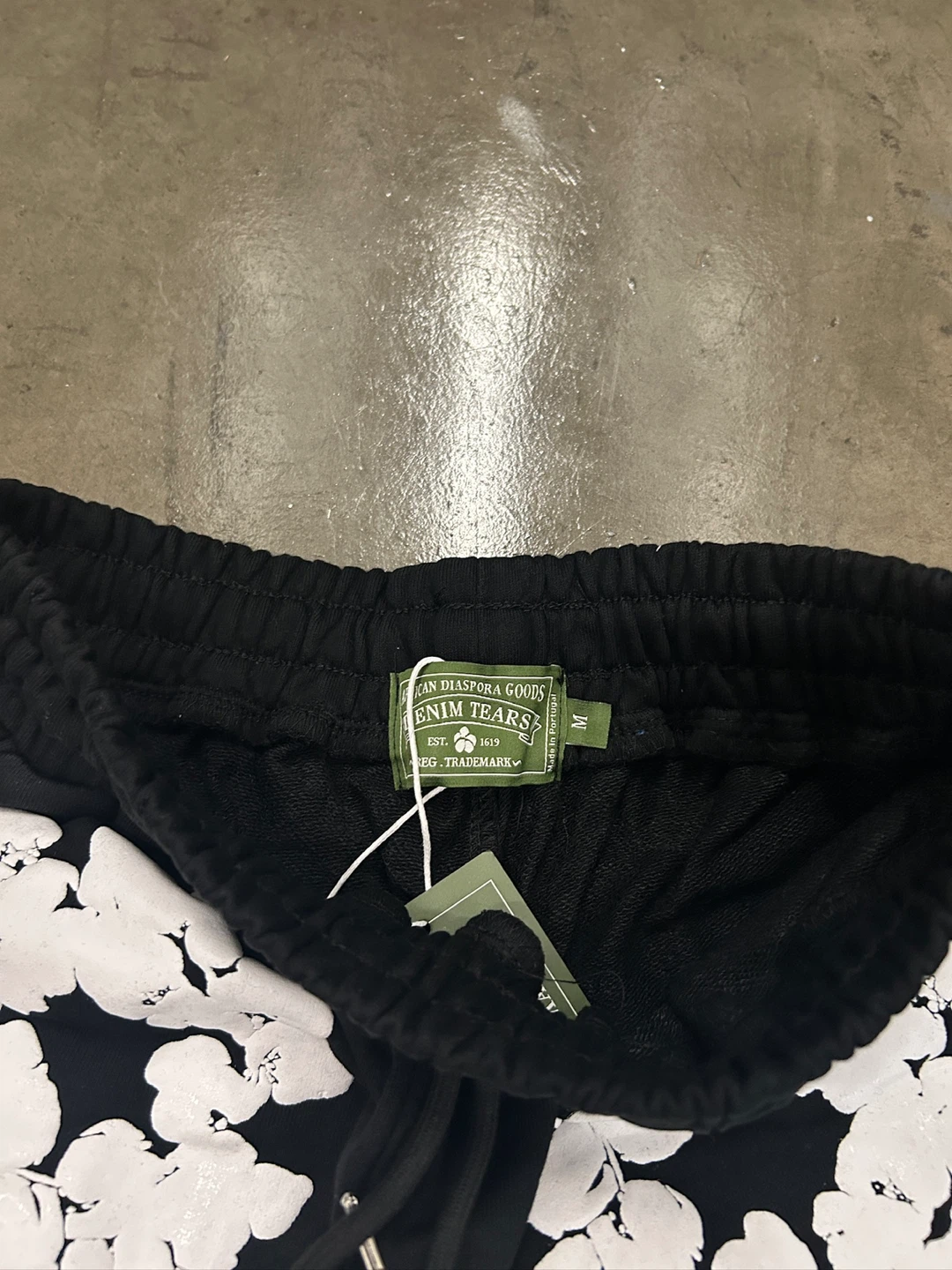 Denim Tears Cotton Wreath Shorts - photo 2
