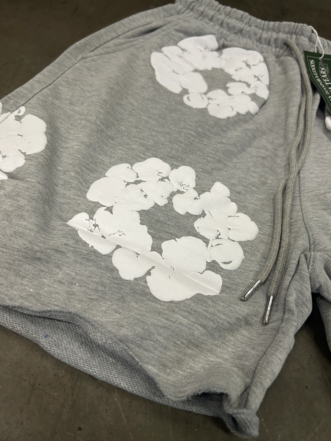 Denim Tears Cotton Wreath Shorts Gray - photo 3