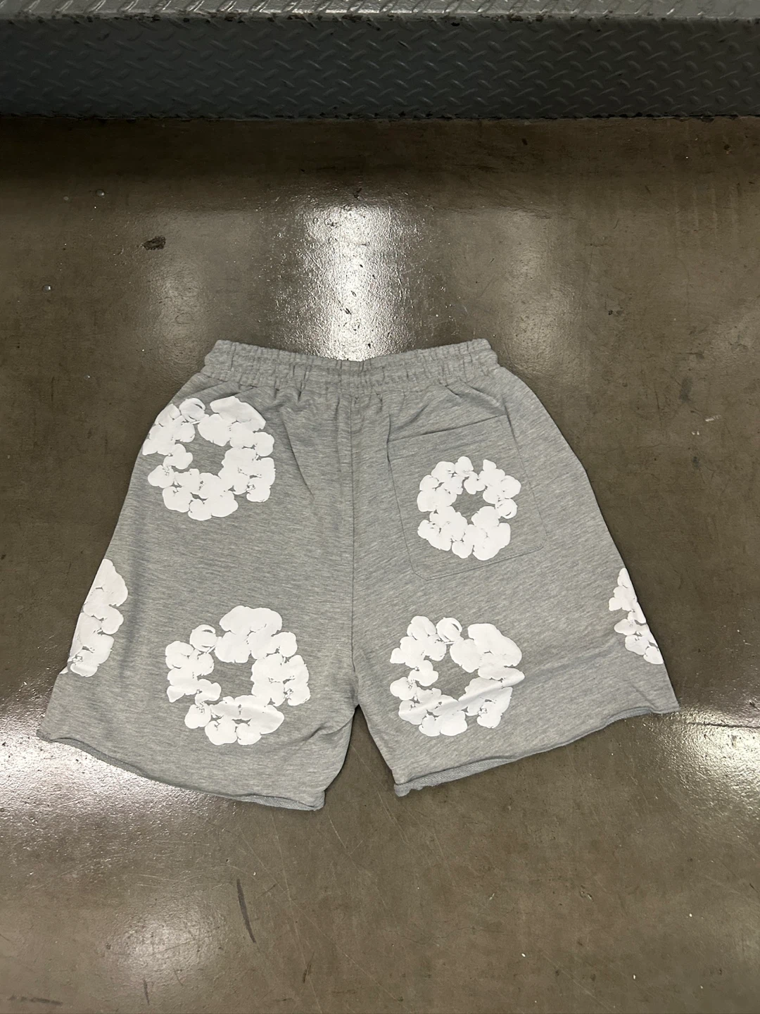 Denim Tears Cotton Wreath Shorts Gray - photo 4