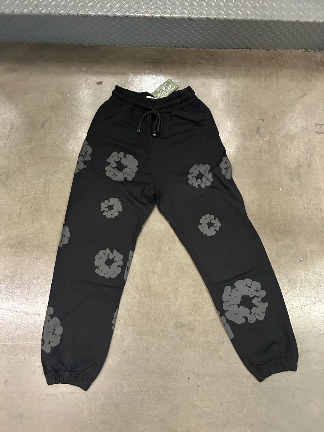 Denim Tears Sweatpants Black - photo 4