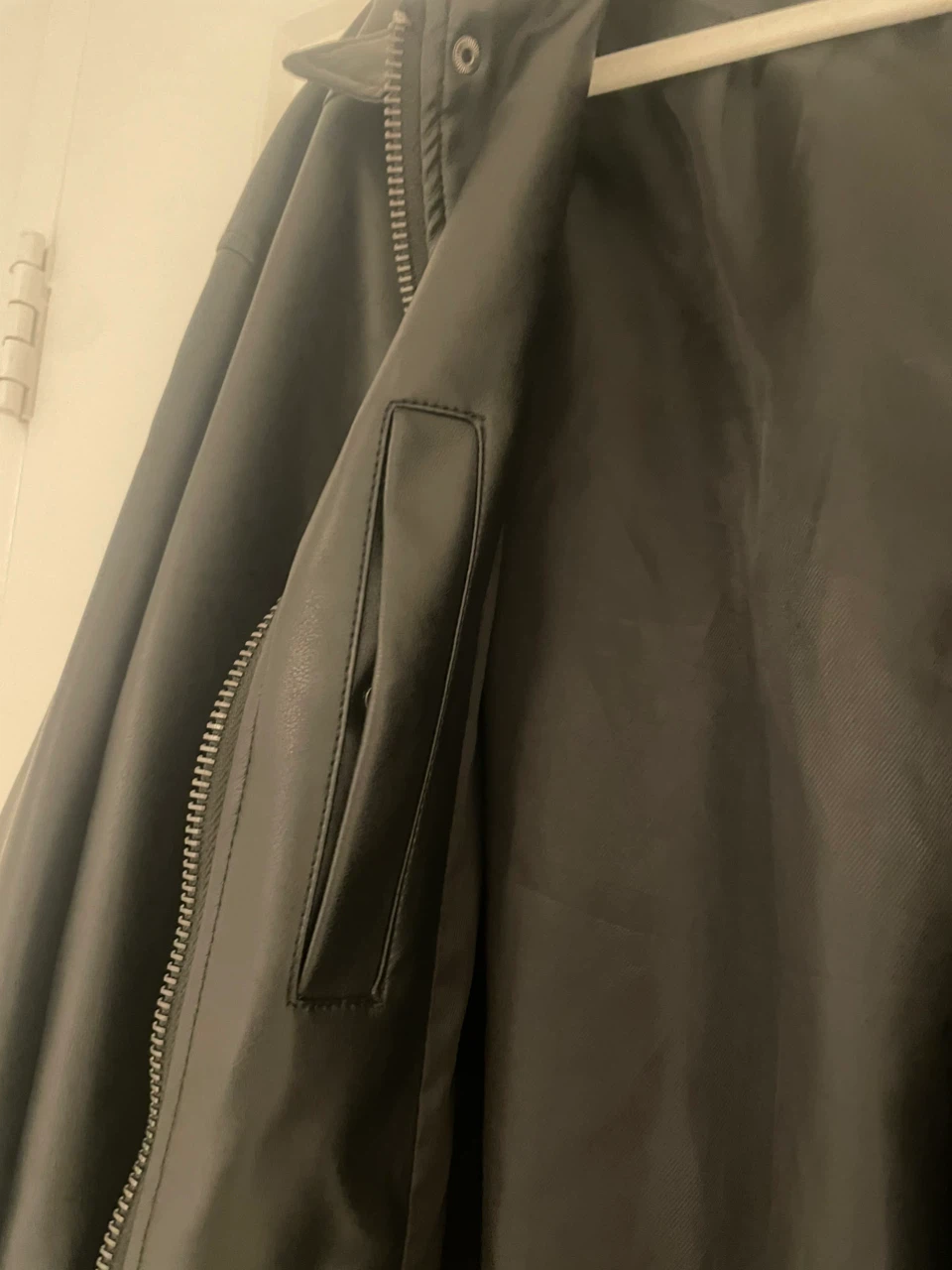 Lady Volume Faux Leather Bomber Jacket - photo 2