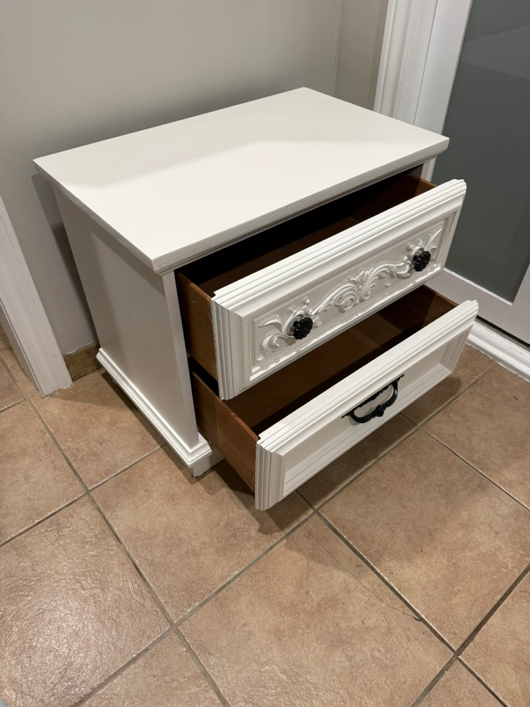 Vintage French Provincial Dresser | Refinished - photo 3