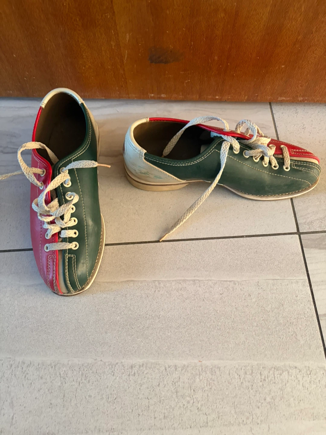 Bowling shoes, size 6 - photo 2