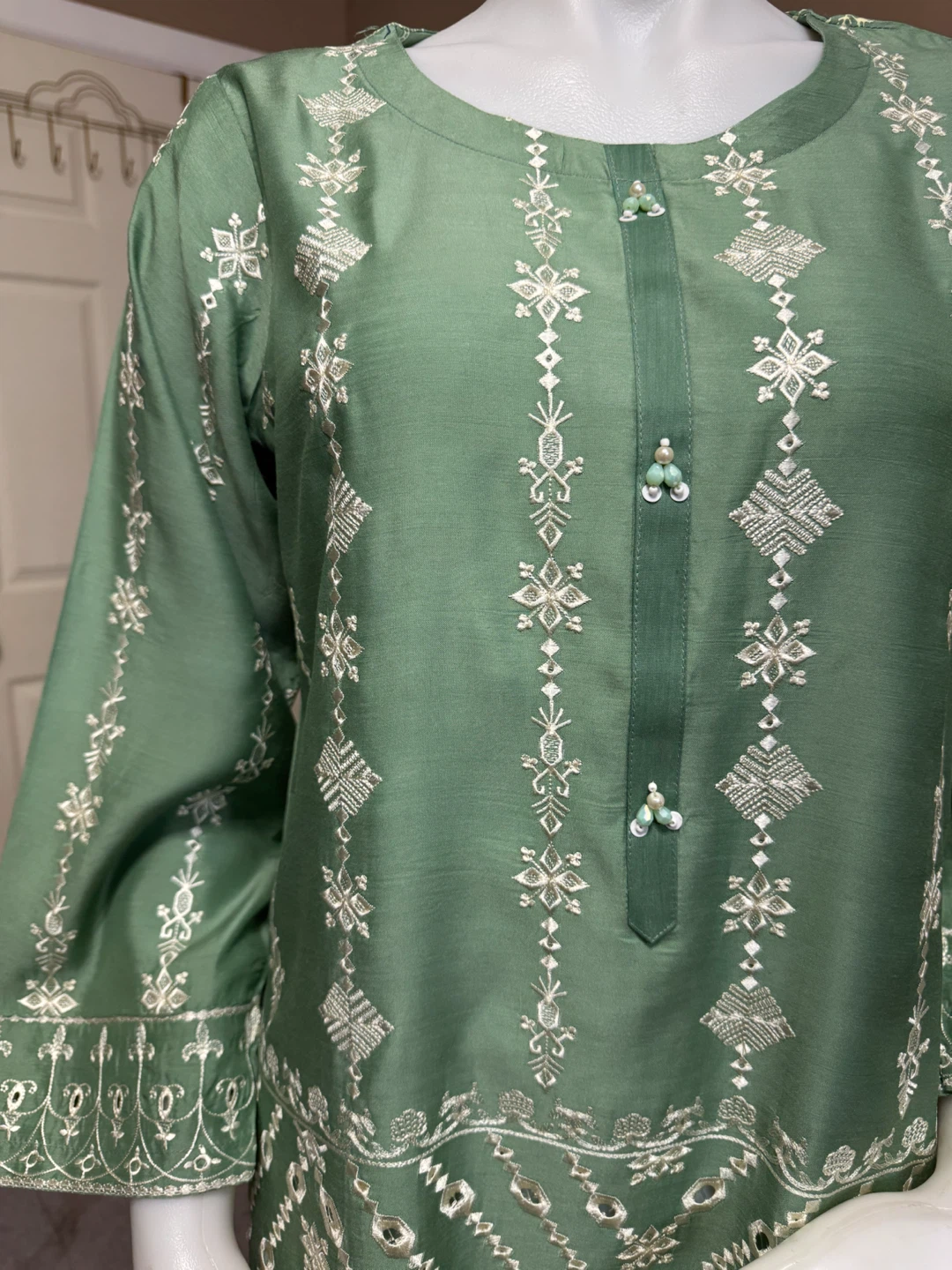 Pakistani embroidered kurti/top/tunic - photo 4