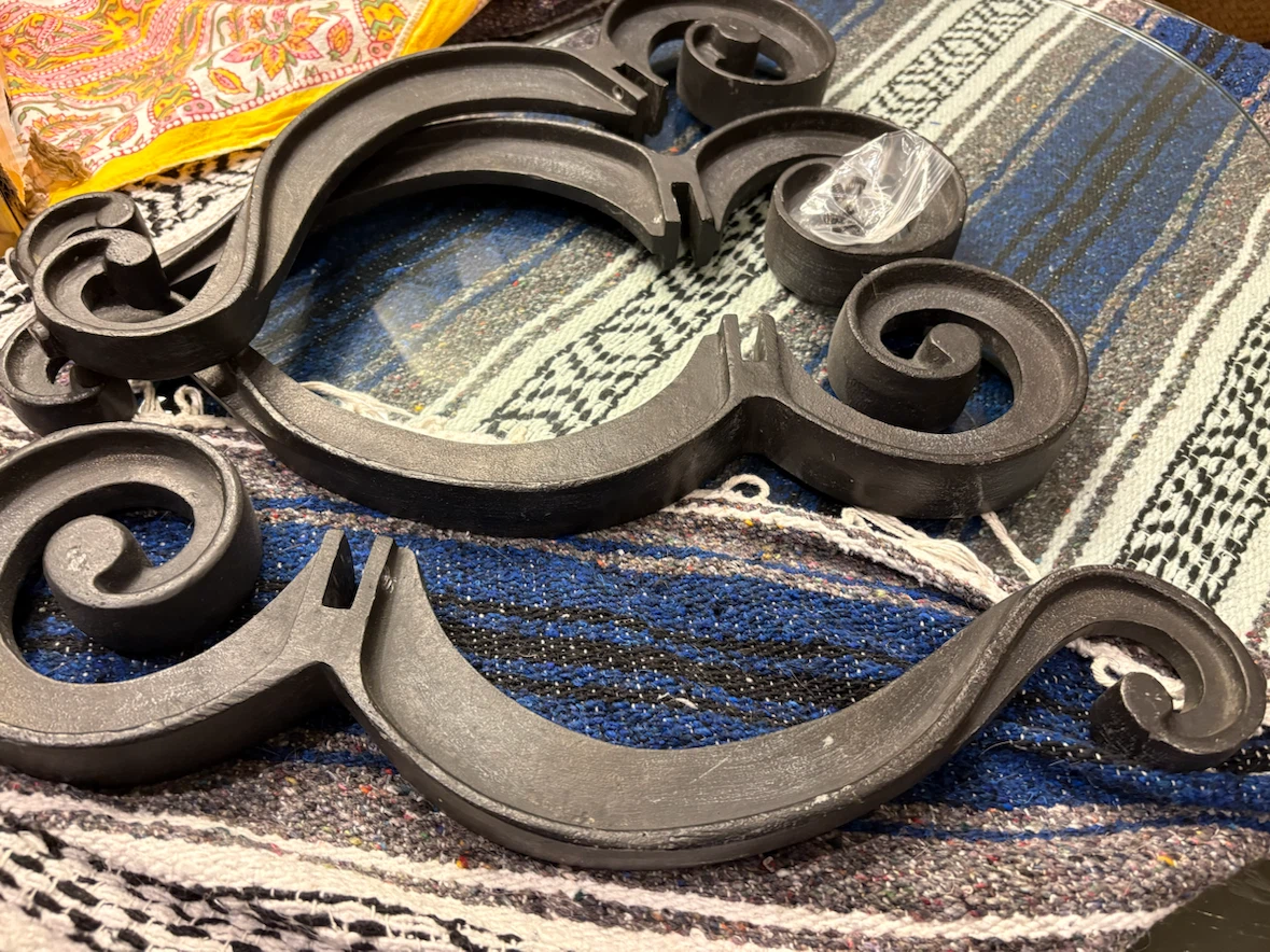 Pottery Barn black wrought Iron Oval Coffee Table - photo 3