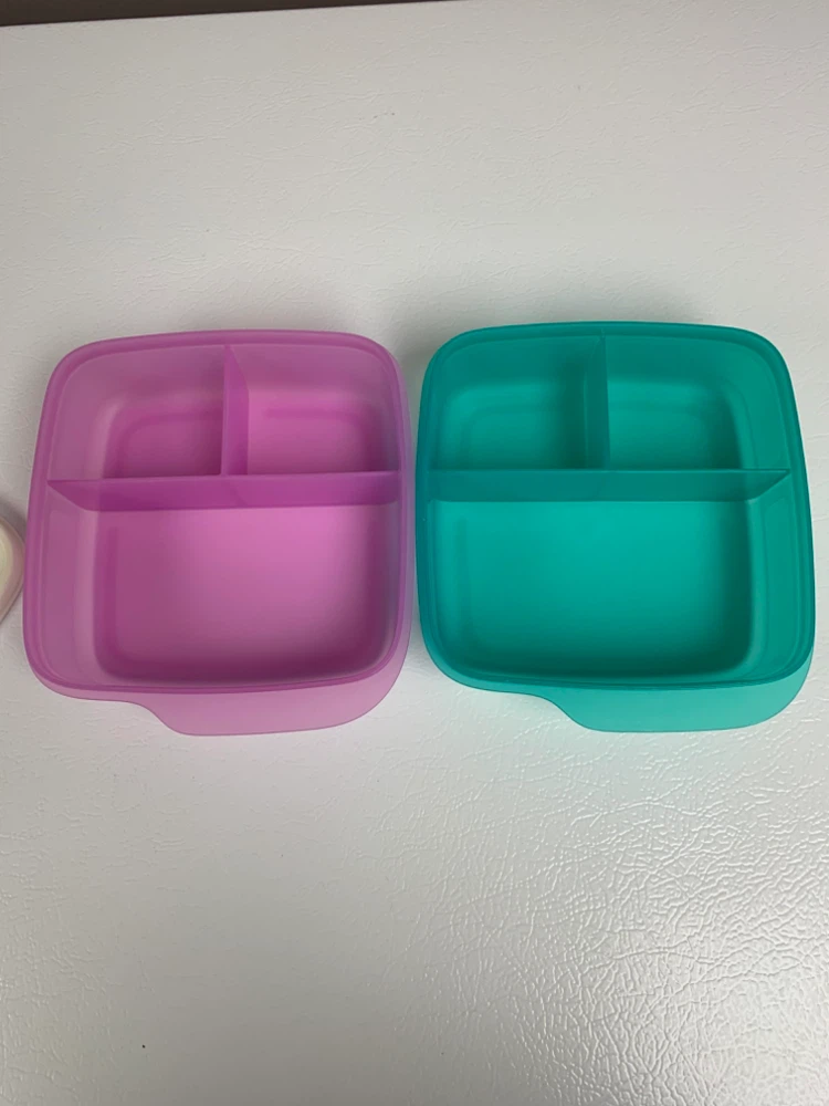 Tupperware Divided Lunch Containers - photo 2