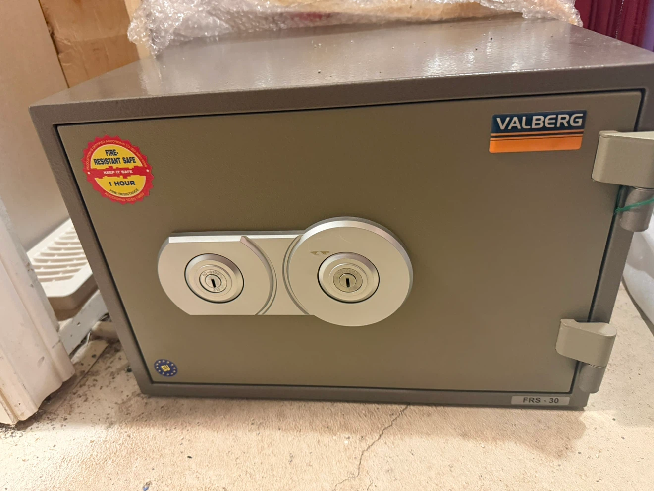 Valberg FRS-30 Fire Resistant Safe - photo 3