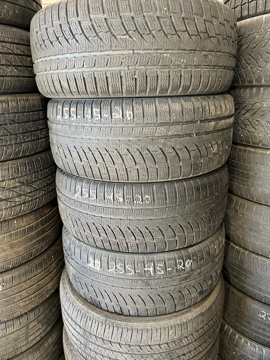 Nokian WR G4 SUV 255/45R20
