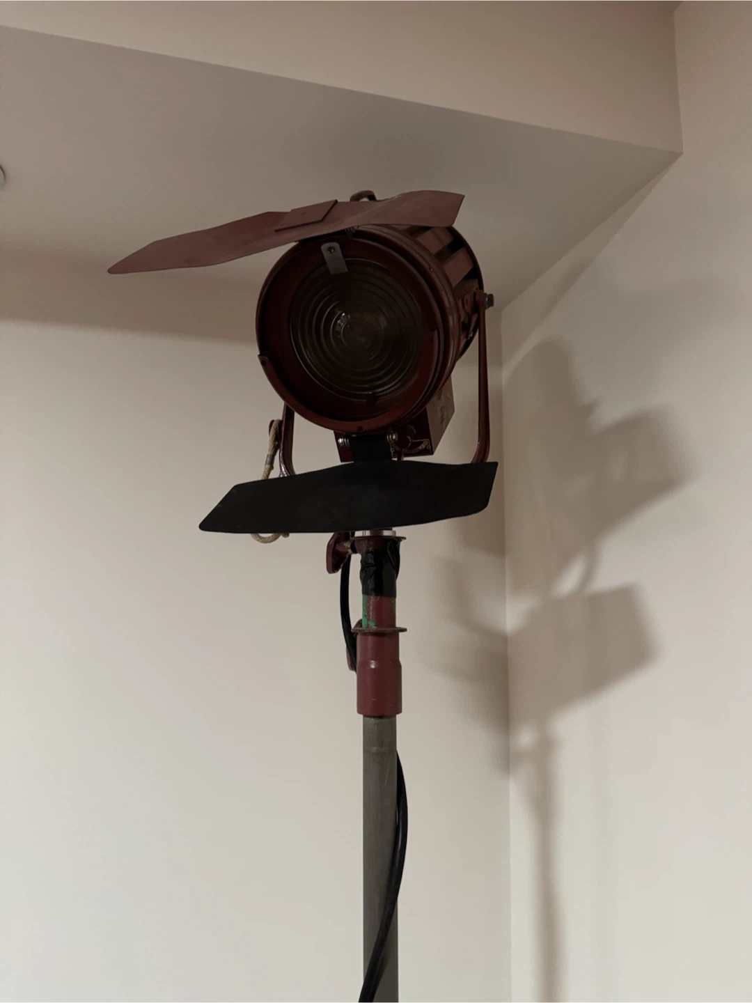 Vintage Film Studio Spotlight / Industrial Floor Lamp - photo 3