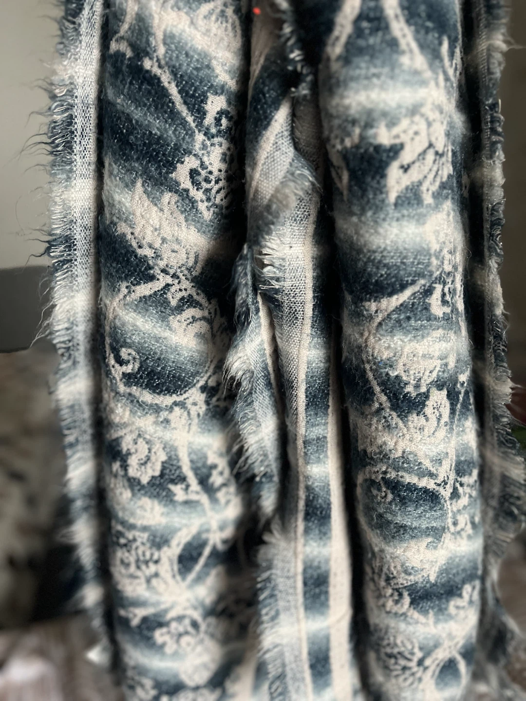 Blue and Cream Floral Patterned Scarf - photo 3