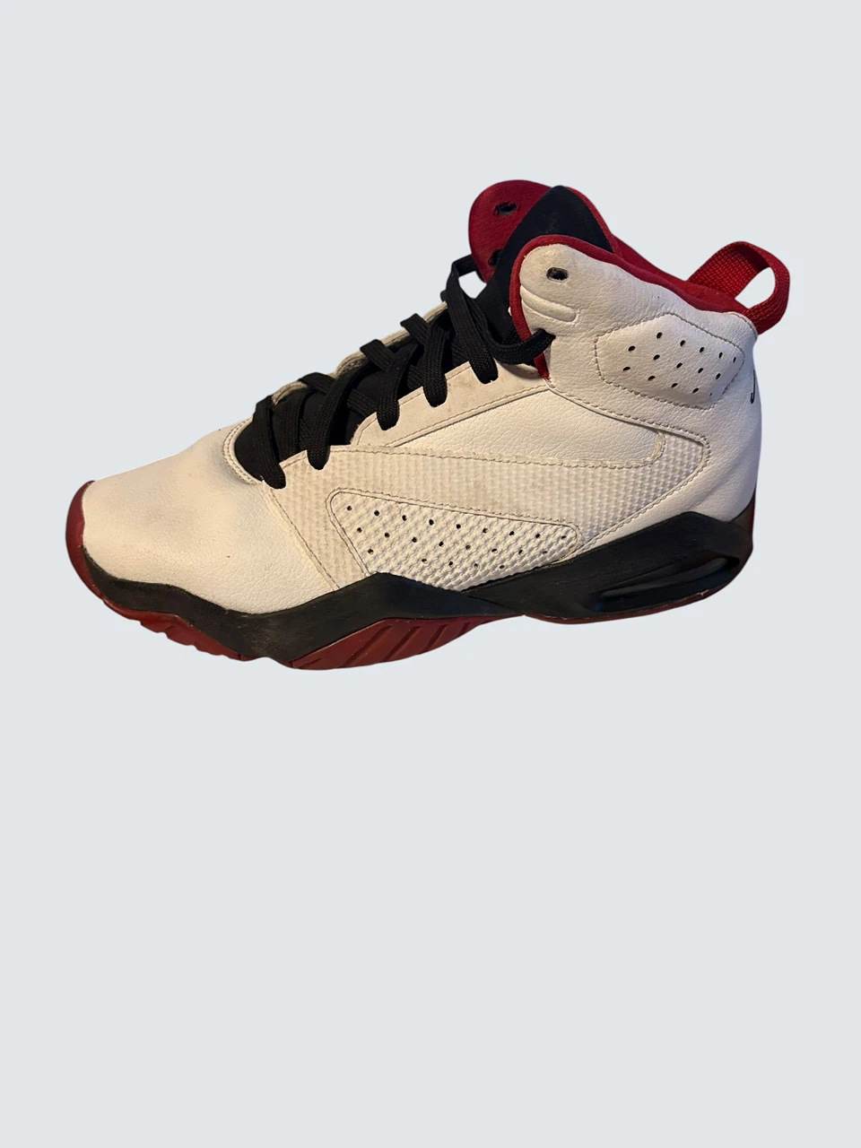 Size 8 Men’s Nike Jordan lift off White Red Gym Shoes