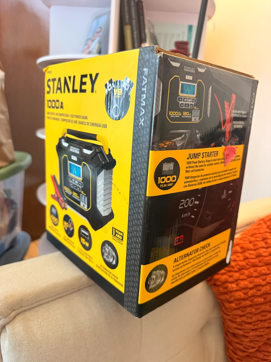 Stanley Fatmax 1000A Jump Starter and Air Compressor - photo 2