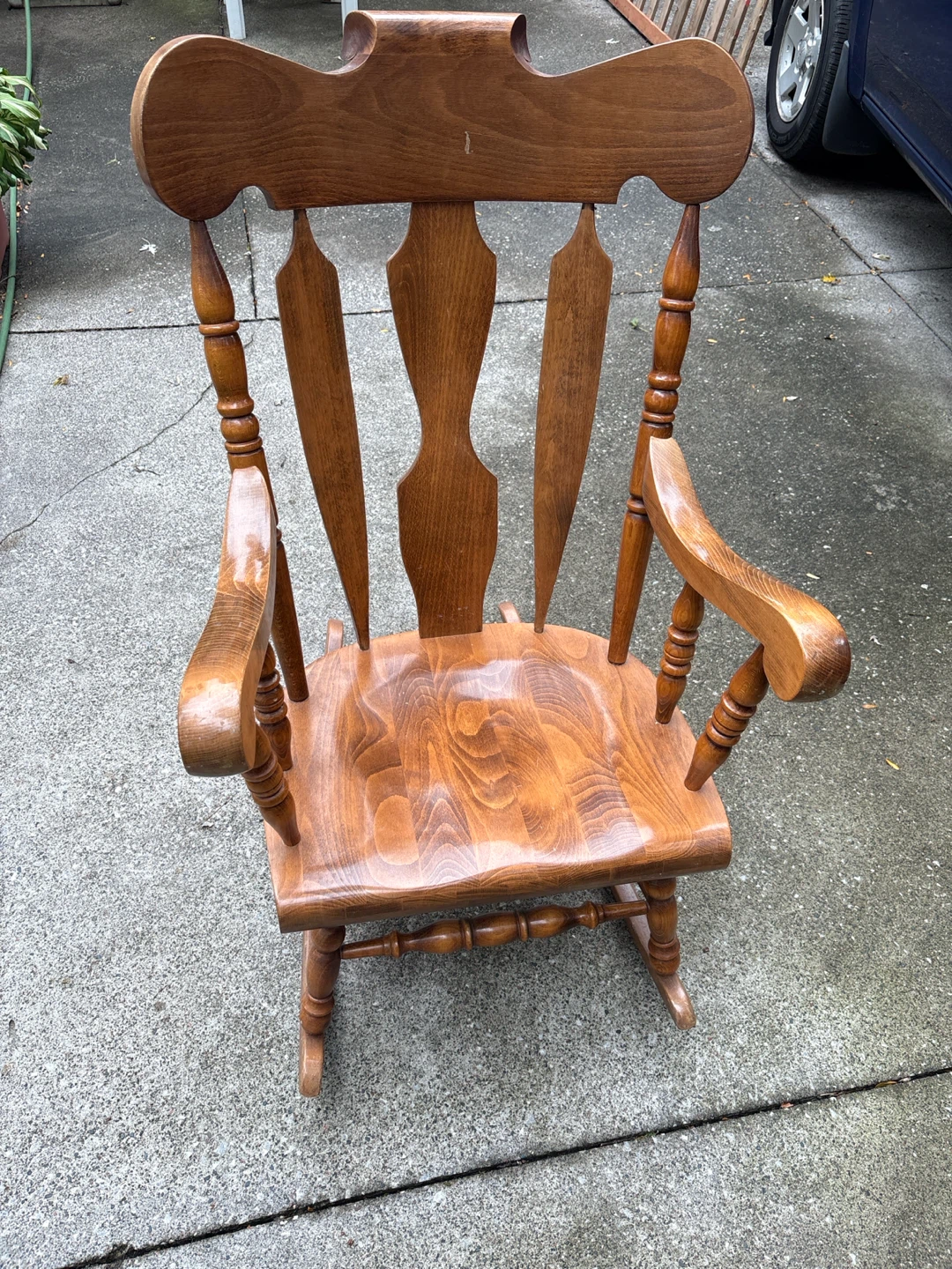 Classic solid wood Rocking Chair
