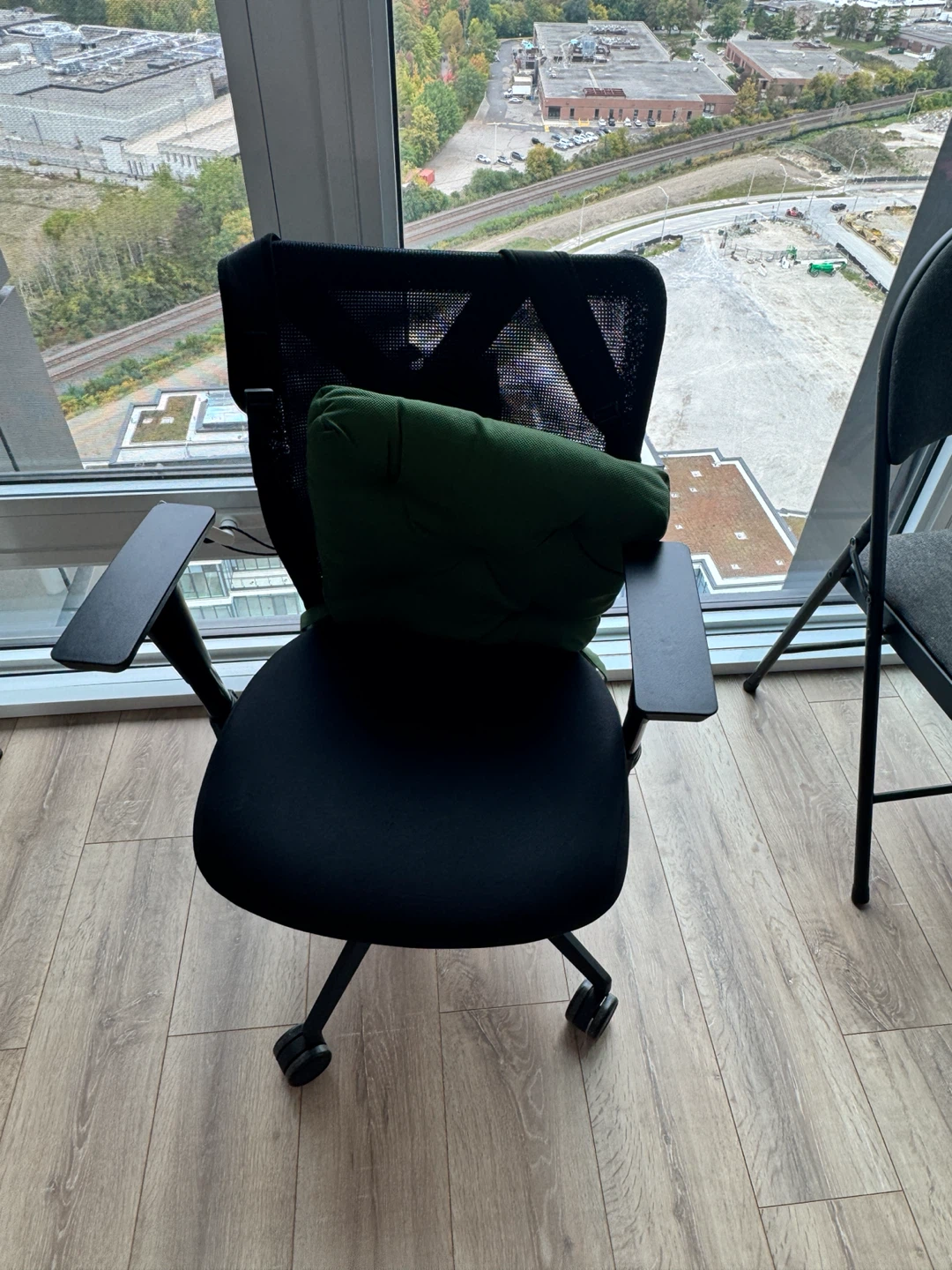 Moving Sale – Study Desk & Office Chair - photo 2