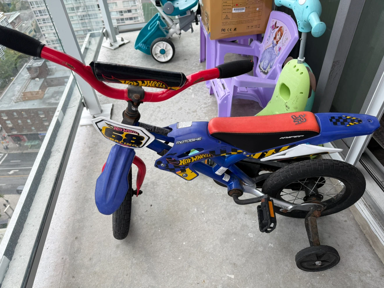 Hyper Hot Wheels Motobike 12-inch Kids Bicycle - photo 2