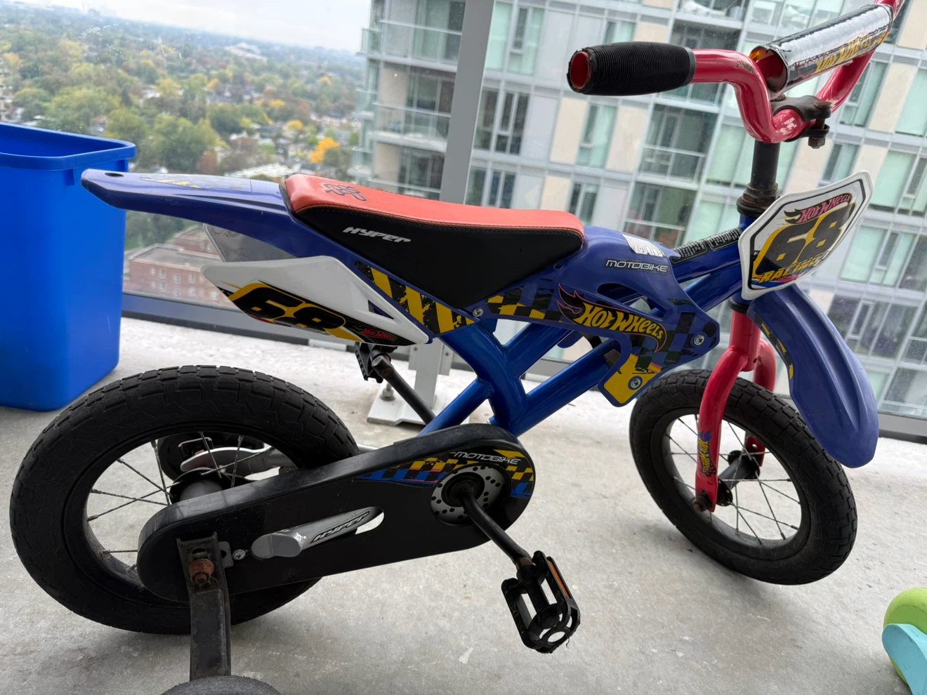 Hyper Hot Wheels Motobike 12-inch Kids Bicycle - photo 4