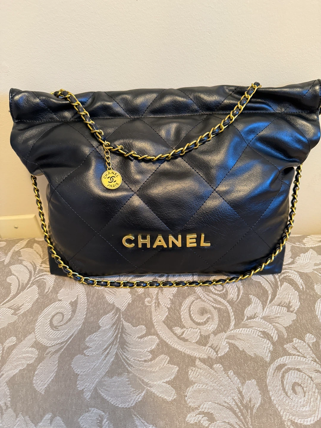 Chanel 22 Large Handbag in Black