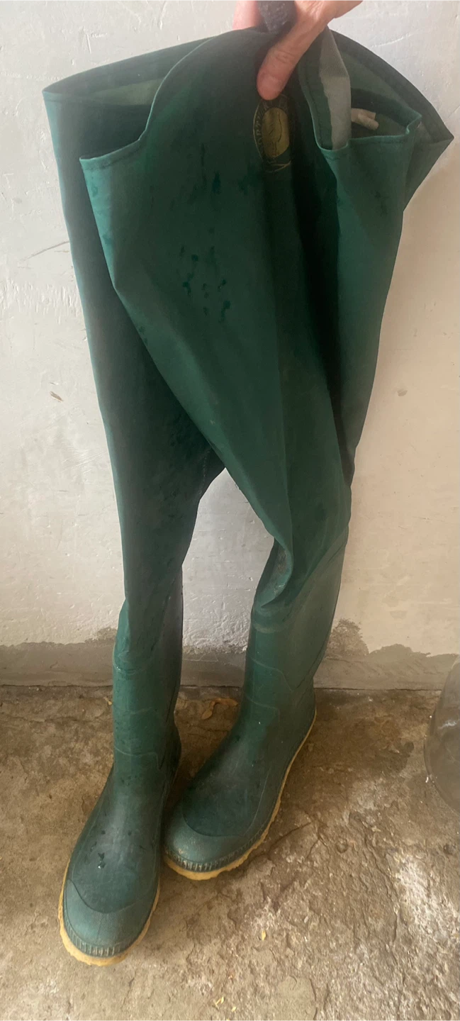 Northern Escape Fishing Waders - Mens size 8 - Estate Sale Item