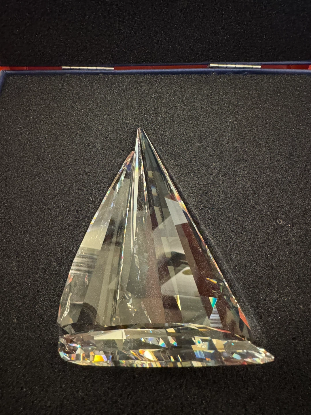 SWAROVSKI 4” SAILBOAT & ACRYLIC STAND - photo 5