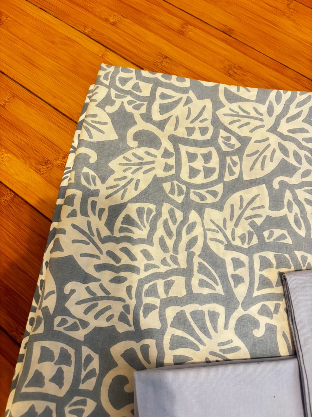 Set of Two Pillowcases & bed sheet - photo 5