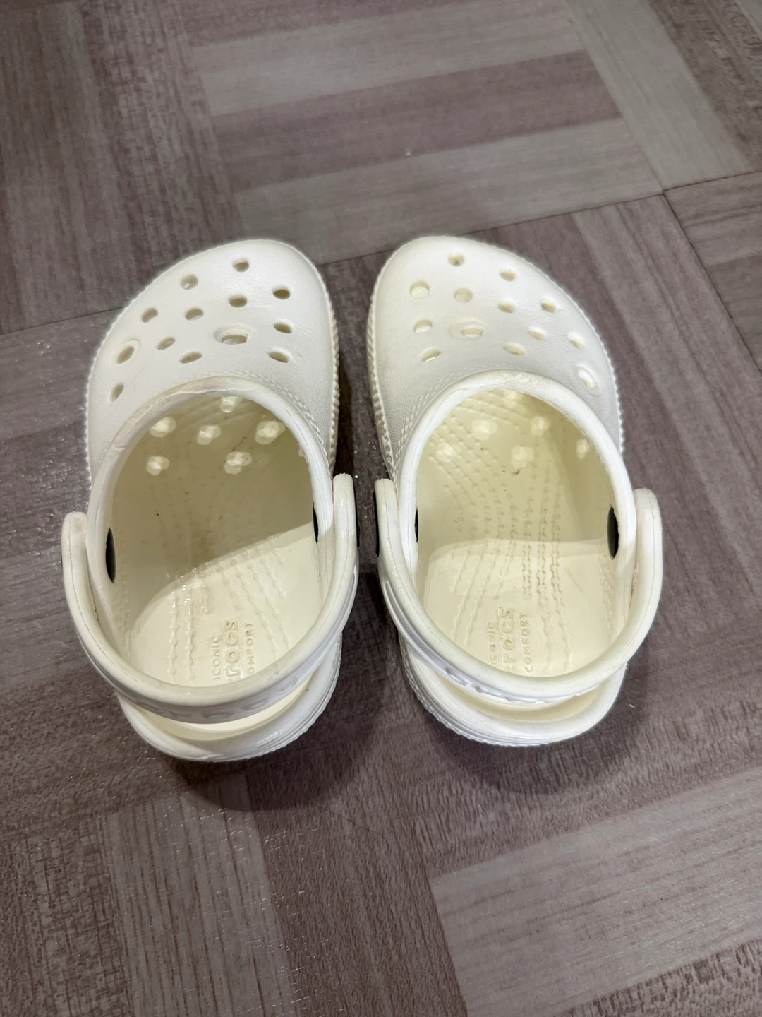 White Crocs Kids Size 5 - photo 2