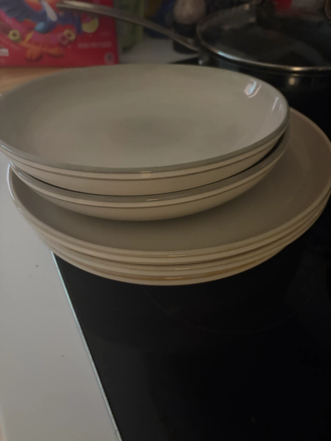 Set of 6 Dinner Plates and Bowls