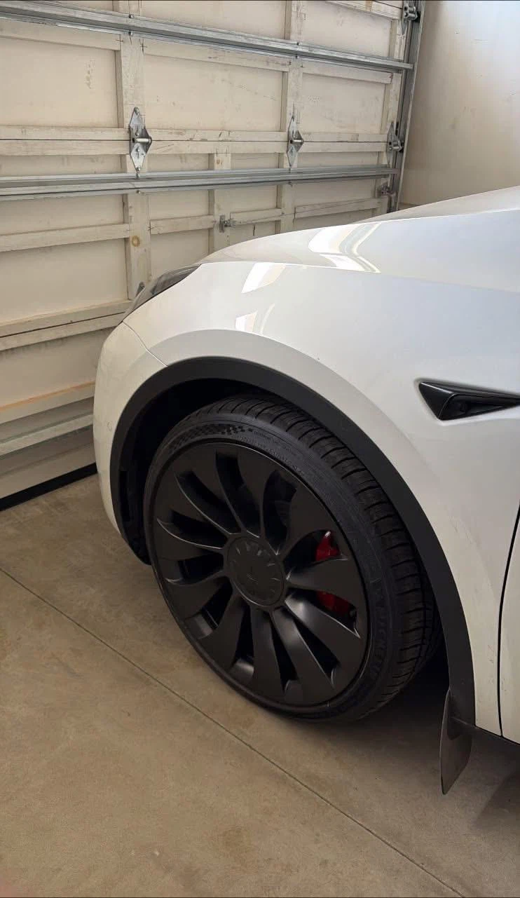 New-Model Y Performance Uberturbine 21 inch Tires - photo 2