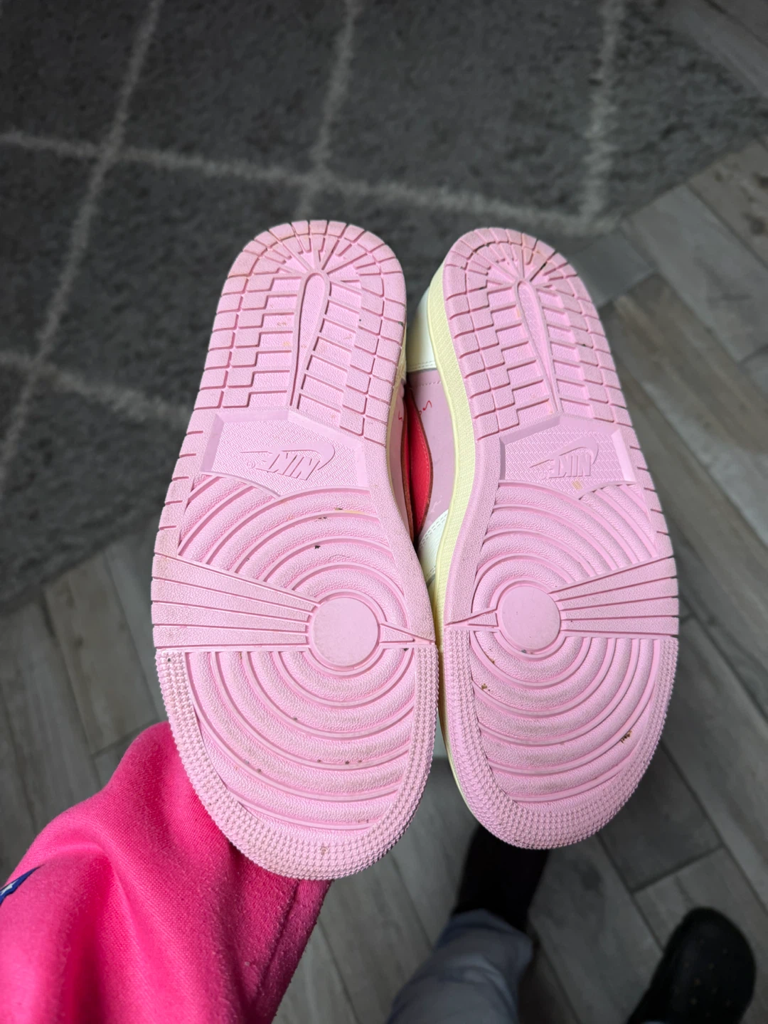 Nike Air Jordan 1 Low Travis Scott Pink - photo 5
