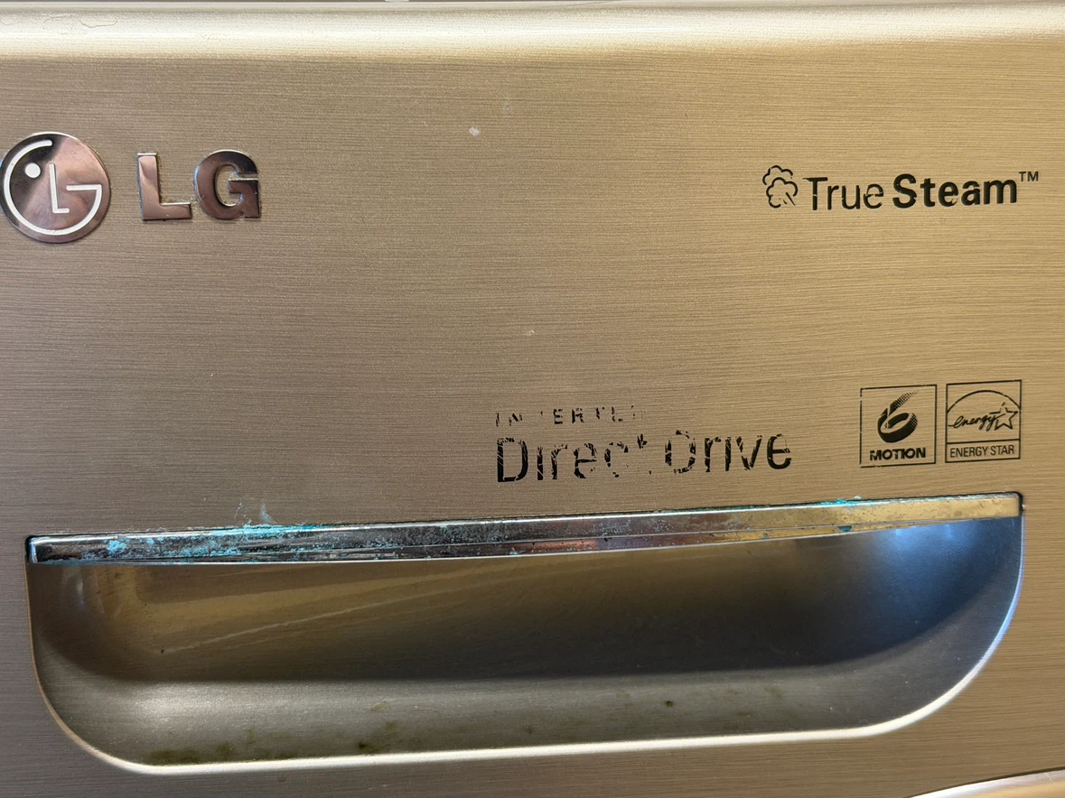 LG Steam Washer and Dryer Set - photo 3