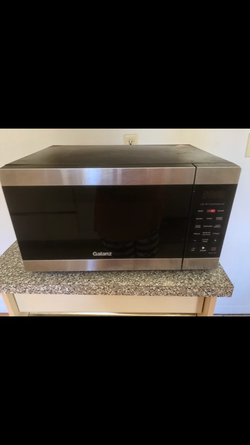 Galanz Air Fry Microwave - photo 2